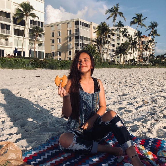 Meet your Posher, Alejandra - Picture 4 of 5